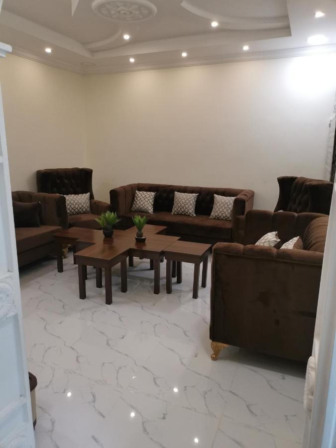 Al Shadi Apartments 얀부 외부 사진