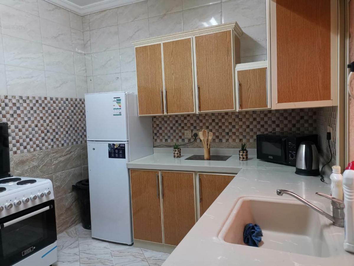 Al Shadi Apartments 얀부 외부 사진