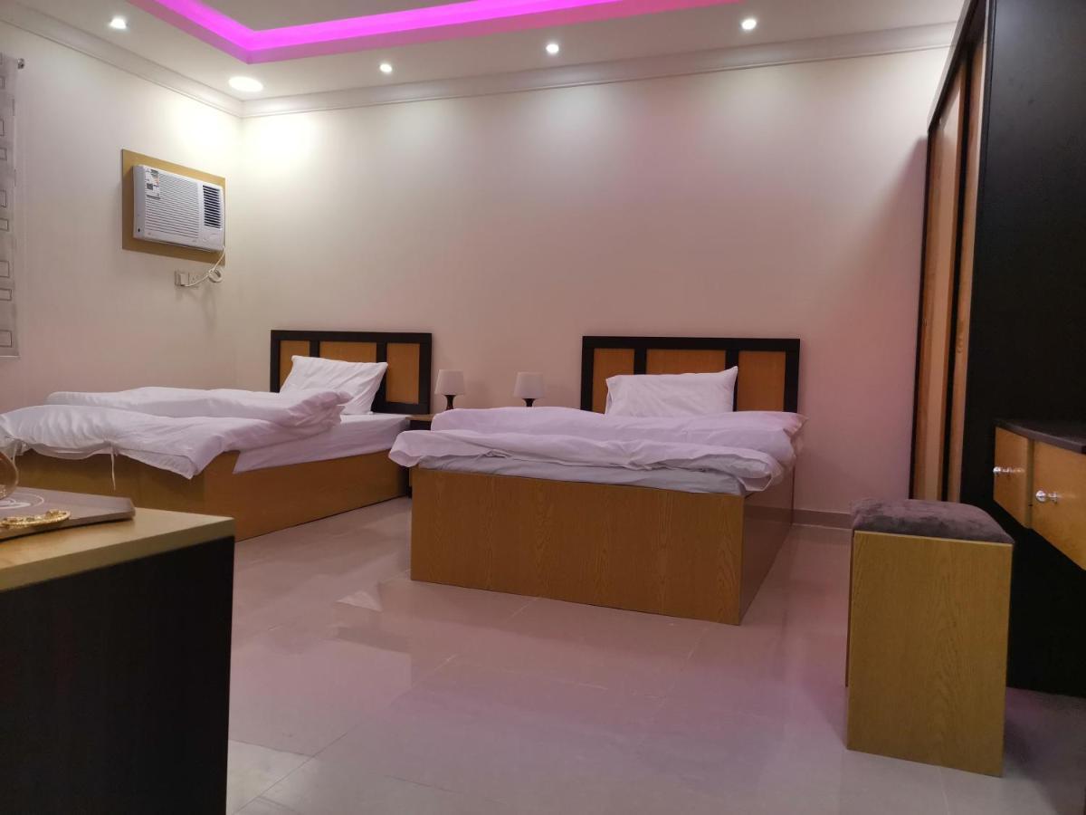 Al Shadi Apartments 얀부 외부 사진
