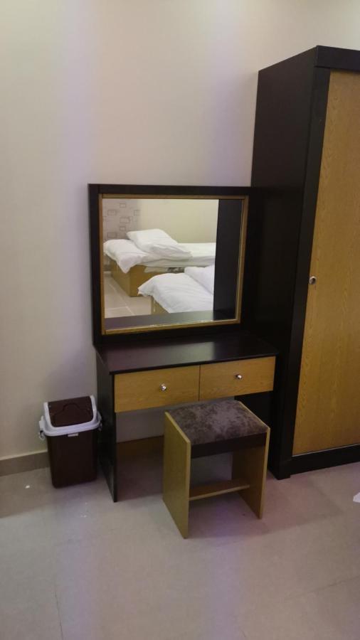 Al Shadi Apartments 얀부 외부 사진